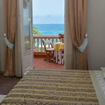 Oda ve Kahvaltı Raineri 4*